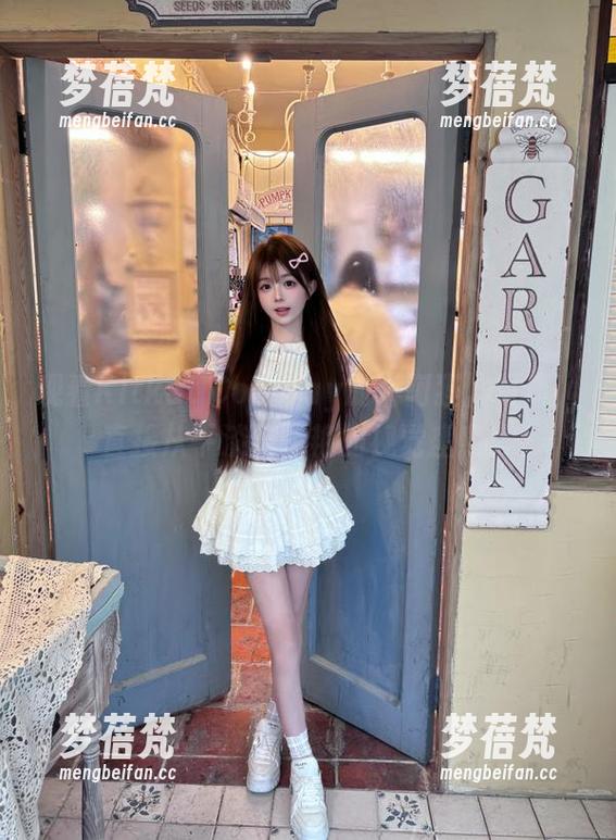观看Kitkat Cosplay的《阿狸》写真，直接从平淡到惊艳的视觉盛宴！